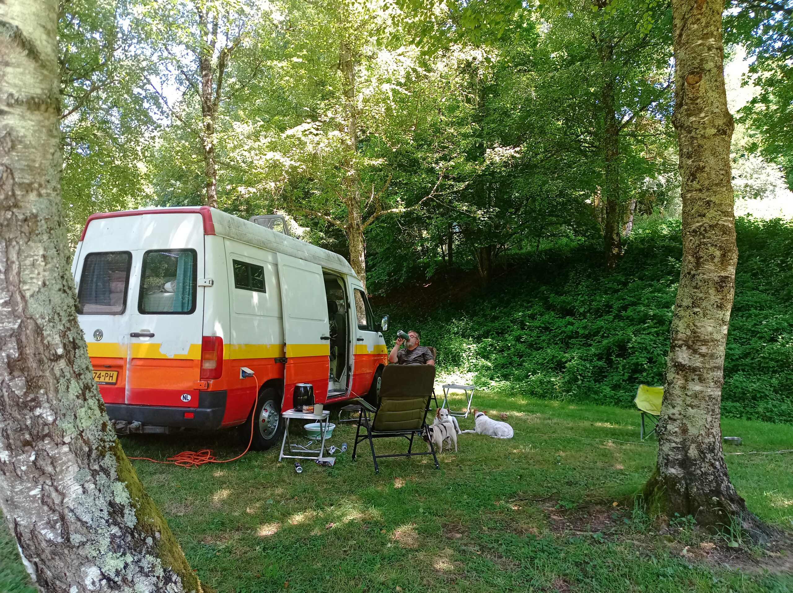 Van Chatel de Neuvre naar Villapourcon